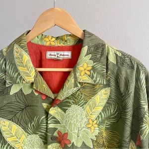 Men’s Tommy Bahama Hawaiian shirt